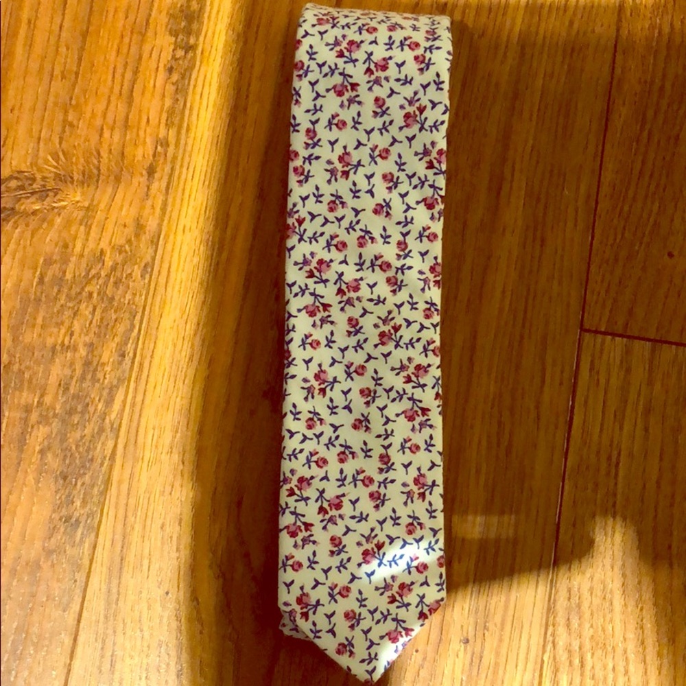 ***AN ORIGINAL PENGUIN TIE!**